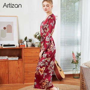 Kimono de nuit satin femme fleuri rouge | Nura reta hana