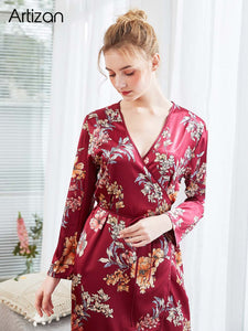 Kimono de nuit satin femme fleuri rouge | Nura reta hana