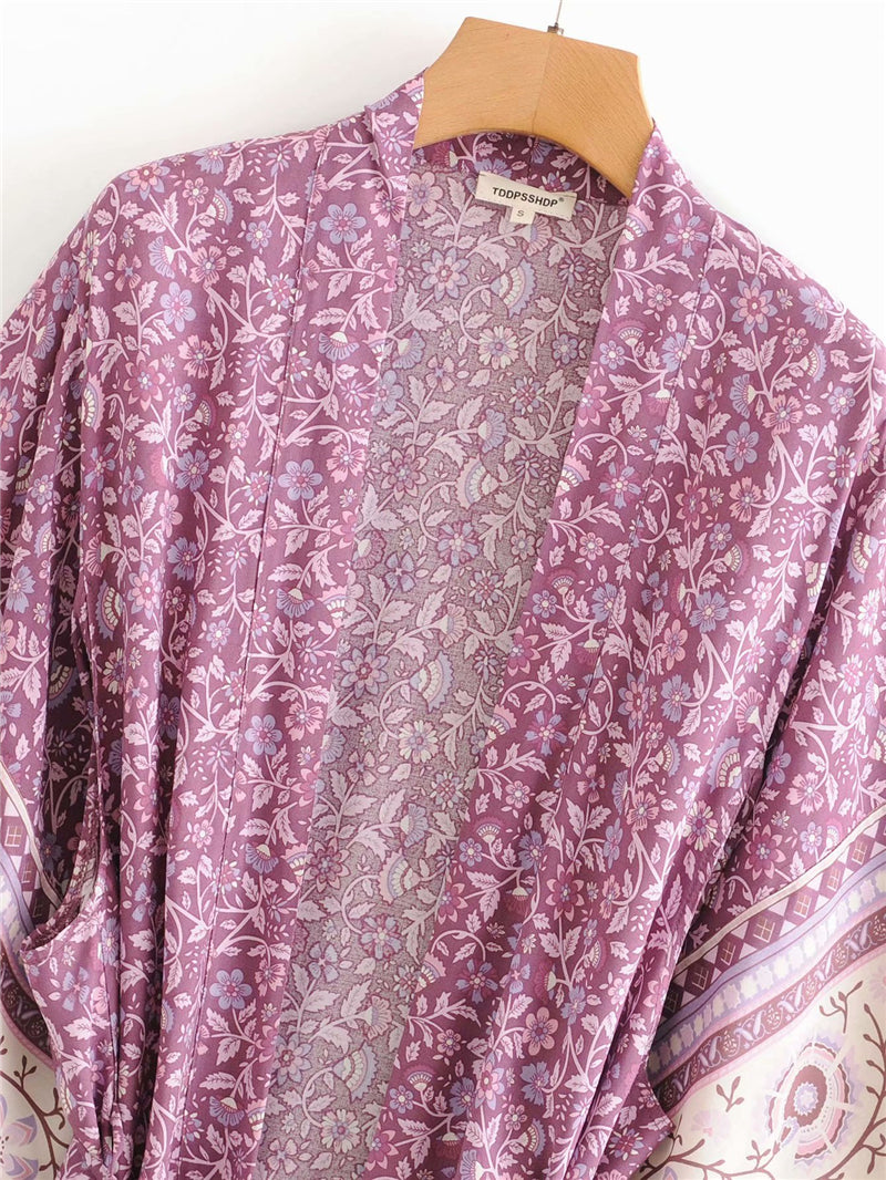 Kimono long femme fleuri violet | Utsukushī chīsana hana