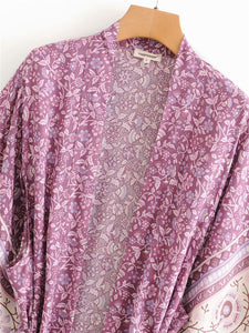 Kimono long femme fleuri violet | Utsukushī chīsana hana