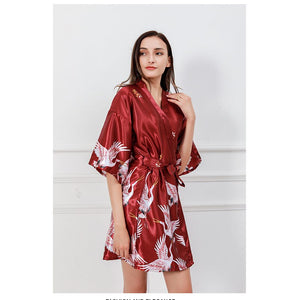 Kimono de nuit satin femme rouge | Furamingo