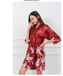 Kimono de nuit satin femme rouge | Furamingo
